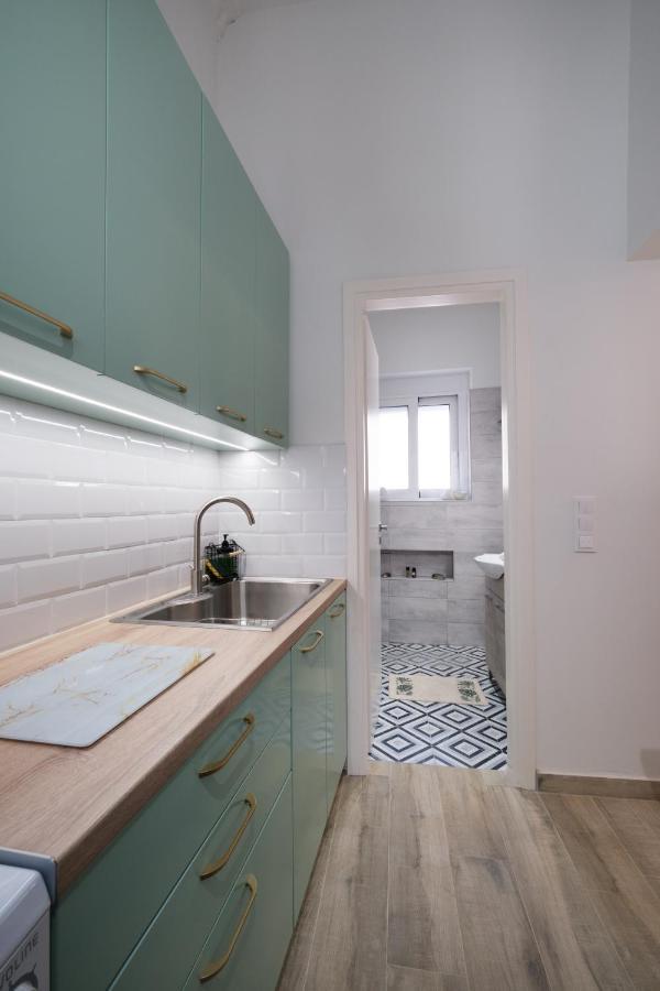 Piraiki Coastal Accommodation Pireus Exteriér fotografie