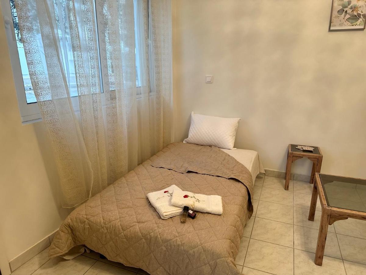 Piraiki Coastal Accommodation Pireus Exteriér fotografie