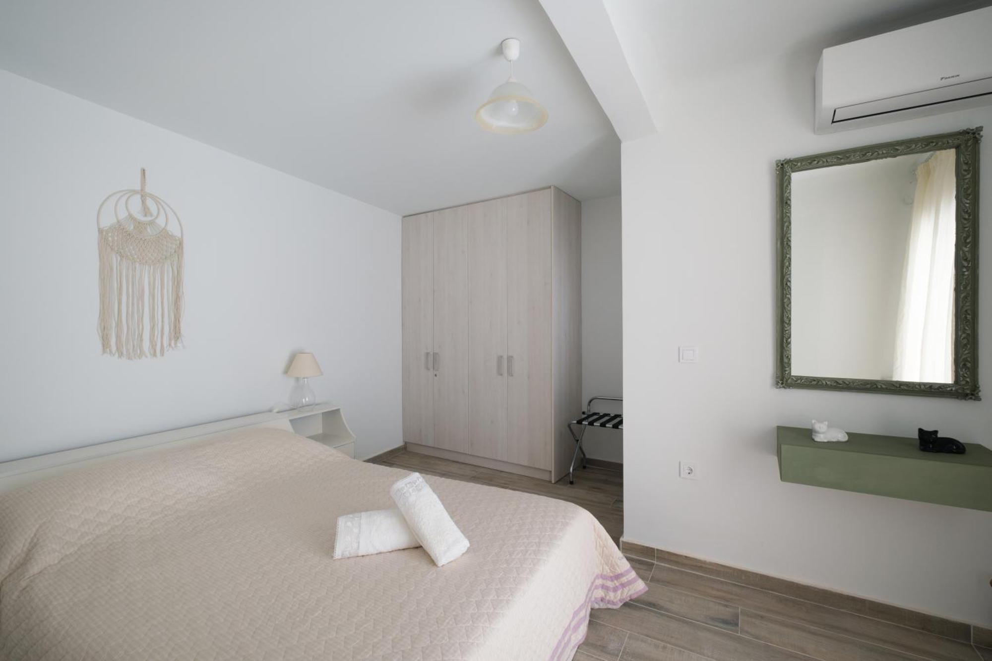 Piraiki Coastal Accommodation Pireus Exteriér fotografie